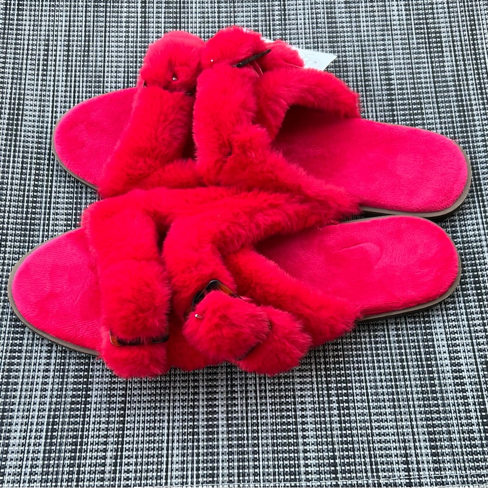 LOFT Faux Fur Rust Buckle Slippers Red Size Large (9-10) NWT